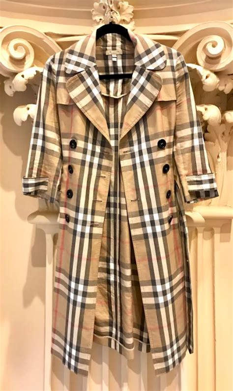 Burberry signature plaid women's coat